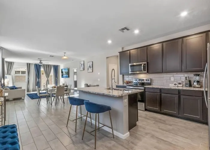 Spacious Az King Bed Great Wifi Near Stadium Golf *