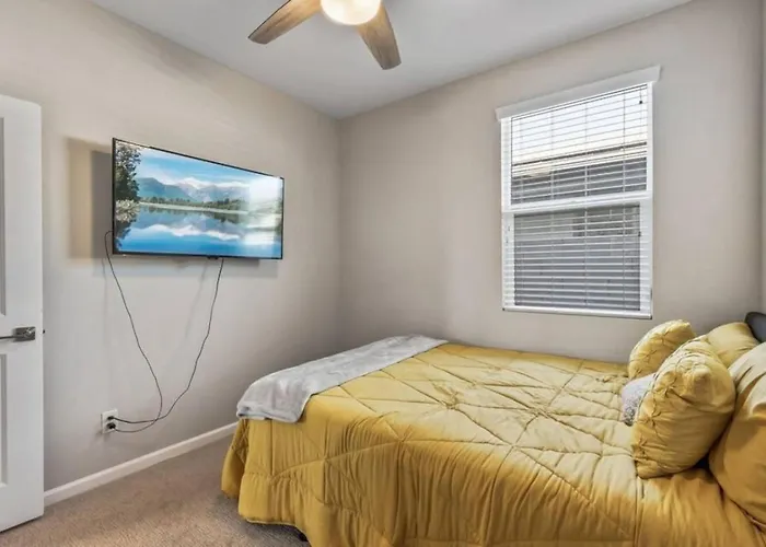 Spacious Az King Bed Great Wifi Near Stadium Golf Holiday home
